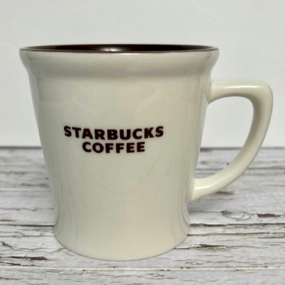 2009 Vintage Starbucks Coffee Mug EUC Brown and White 16 oz